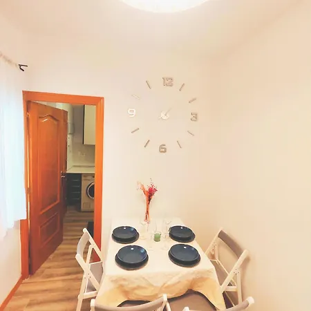 Apartment Skytitan House *