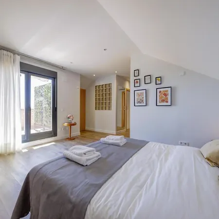 El Palomar Apartment *