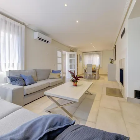 El Palomar Apartment