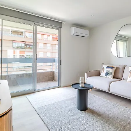 Caterina Ventas Apartment