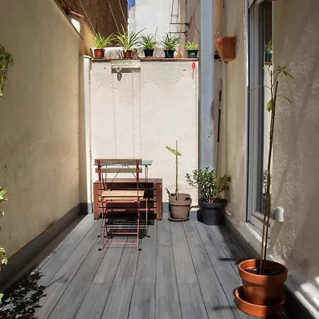 Industrial Loft & Private Courtyard Acacias Madrid