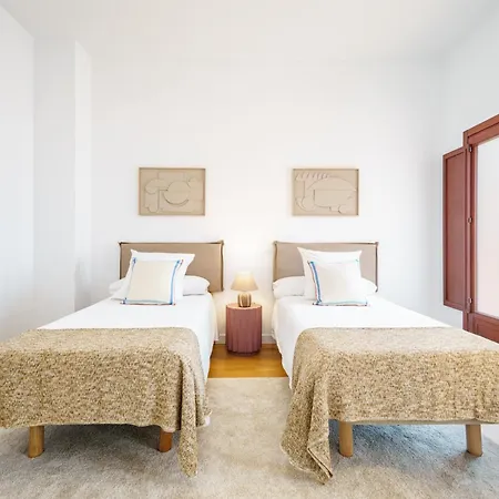 Cibeles Luxe In Apartment Madrid