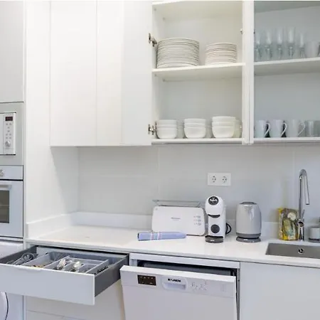 Contemporary 6bd For 12 Ventas * Madrid