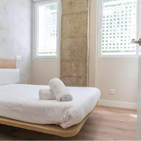 Contemporary 6bd For 12 Ventas Apartment *