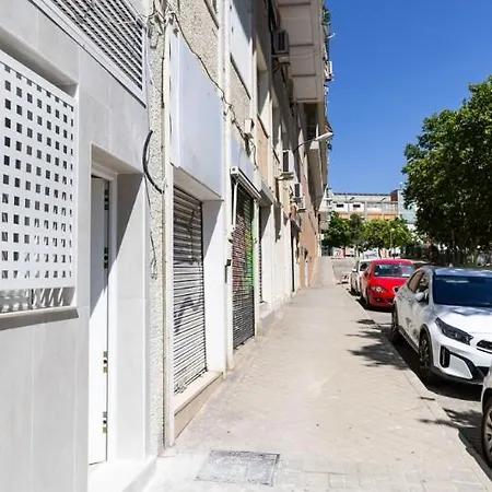 Contemporary 6bd For 12 Ventas Apartment