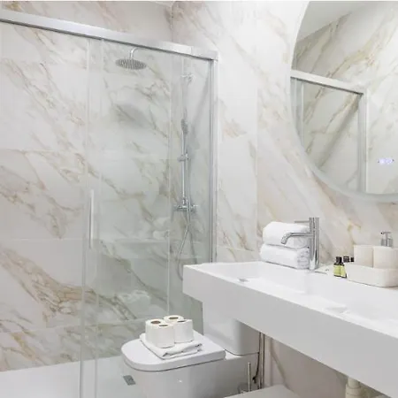 Apartment Contemporary 6bd For 12 Ventas Madrid