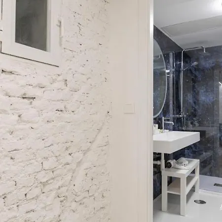 Contemporary 6bd For 12 Ventas Apartment