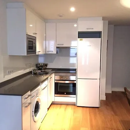 Elegant Apartment *