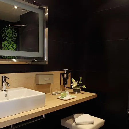 Hotell Nh Principe De Vergara