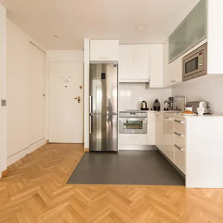 Downtown Urban Apartment *