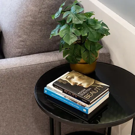 Laurel-mintystay Apartment *
