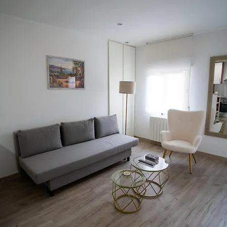 Apartment Comodo Piso Cerca Del Aeropuerto By Bebalmy *