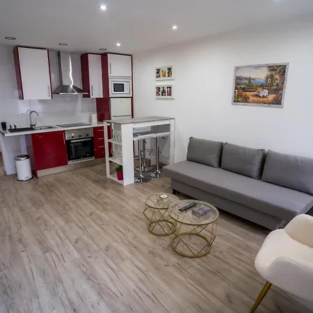 Apartment Comodo Piso Cerca Del Aeropuerto By Bebalmy Madrid