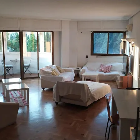 Apartamento De 200m2 En Retiro Con Piscina *