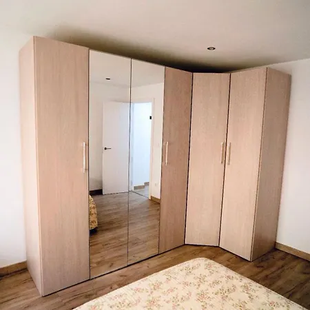 Apartment Comodo Piso Cerca Del Aeropuerto By Bebalmy