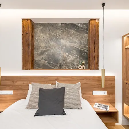 Chueca Viii Calle Hortaleza 3br 3bh Madrid