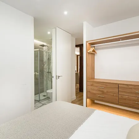 Chueca Viii Calle Hortaleza 3br 3bh Apartment