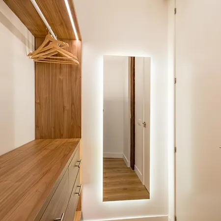 Chueca Viii Calle Hortaleza 3br 3bh Madrid