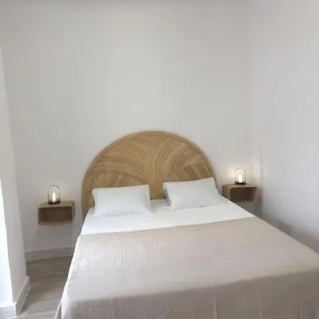 Strategic In With Terrace - Musas Apartment *