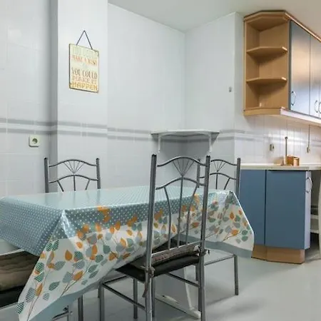 Apartamento De 200m2 En Retiro Con Piscina *