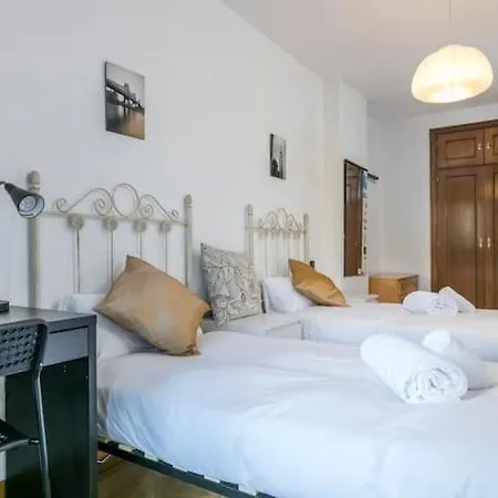 Apartamento De 200m2 En Retiro Con Piscina Apartment *