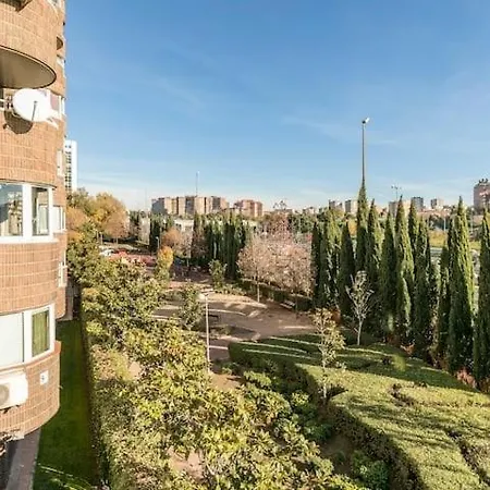 Apartamento De 200m2 En Retiro Con Piscina *