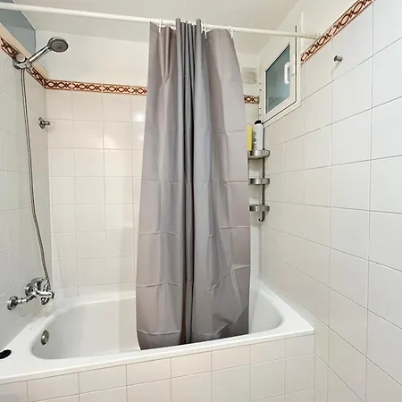 Santa Isabel Centro Temporal Apartment Madrid