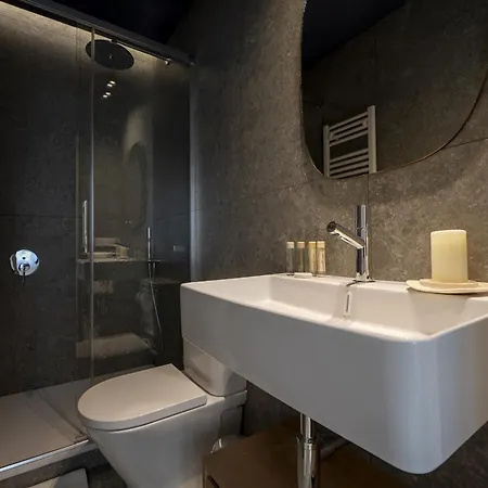 Reina Sofia Center Apartment