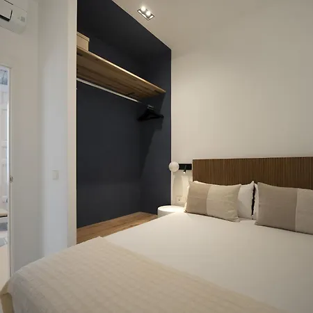 Reina Sofia Center Apartment