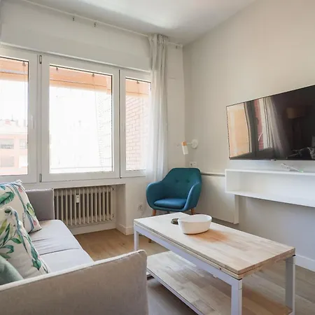 Cozy Studio-chamberi Apartment