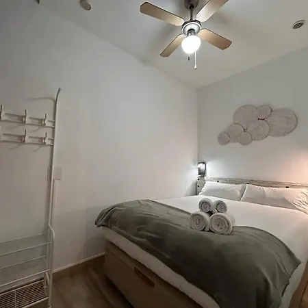 Charming Rio Manzanares Apartment Madrid