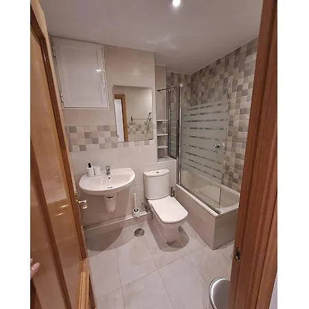 In - Private For Rent In Calle De San Bernabe Guest house Madrid
