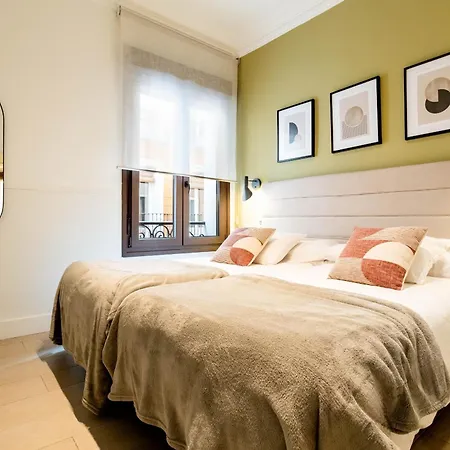 Mit House Madville En Apartamento