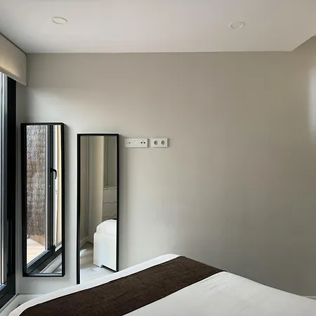 Plazamayorsuites דירה