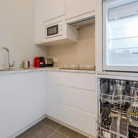 Magnifico 8pax En Calle Santa Ana * Madrid