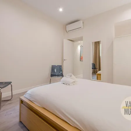 Magnifico 8pax En Calle Santa Ana * Madrid