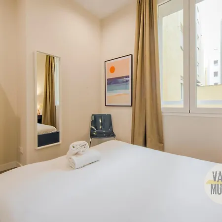 Magnifico 8pax En Calle Santa Ana Apartment Madrid