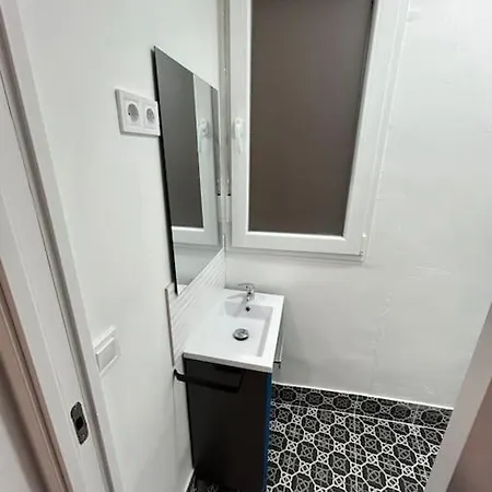 Apartment Recien Reformado Con 5 Y 3 Banos *