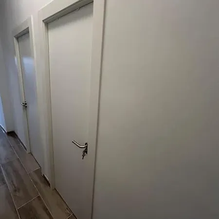 Recien Reformado Con 5 Y 3 Banos Madrid