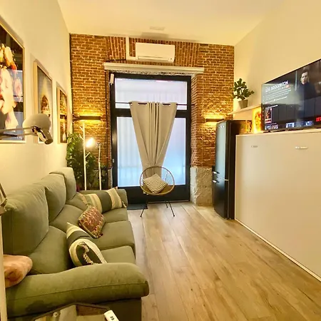 Centrico. Atocha-lavapies. Nuevo. 100% Equipado. Apartment
