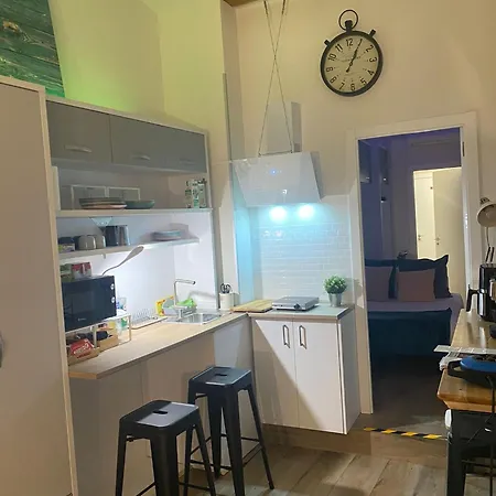 Centrico. Atocha-lavapies. Nuevo. 100% Equipado. Appartement *