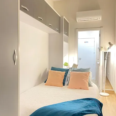 Centrico. Atocha-lavapies. Nuevo. 100% Equipado. Apartment *