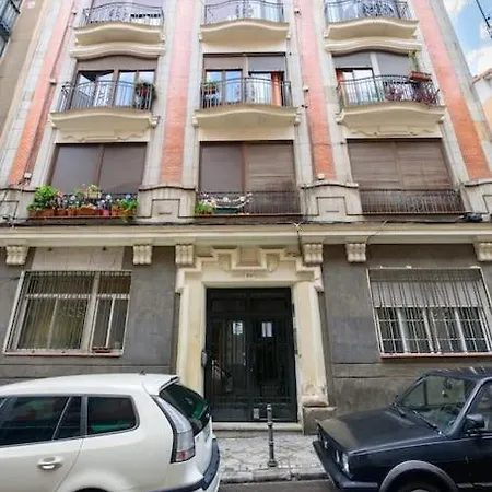 Apartment For Encantador Temporal De Dos Pal10 *