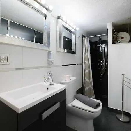 Encantador Apartamento Temporal Centrico Con Patio Privado Mpe51 Daire Madrid