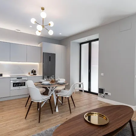 Waou Essence Iii Anton Martin - Corta Duracion Apartment