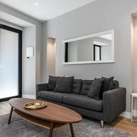 Waou Essence Iii Anton Martin - Corta Duracion Apartment