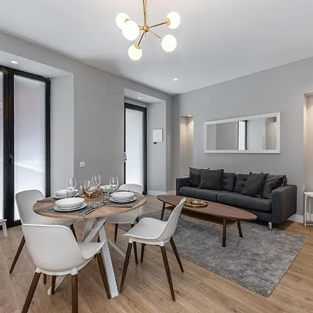 Waou Essence Iii Anton Martin - Corta Duracion Apartment
