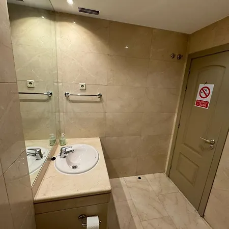 Rie Bed Atocha 2* Madrid