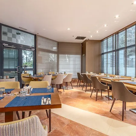 Eurostars Suites Mirasierra