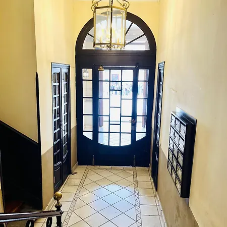 Frühstückspension Dplace To Be - Luxury In Historic Center Madrid